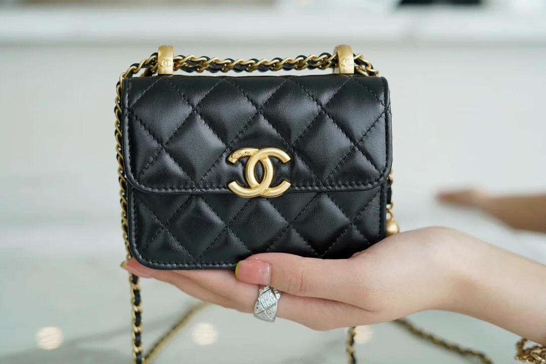 샤넬 더블 골드볼 미니 WOC 블랙