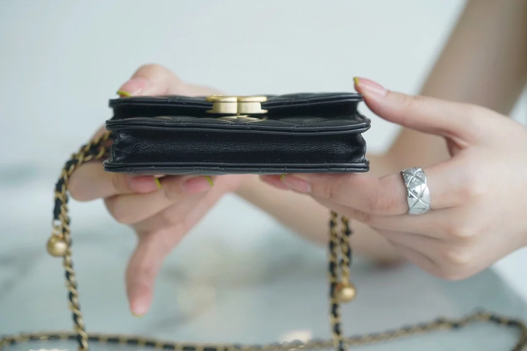 샤넬 더블 골드볼 미니 WOC 블랙