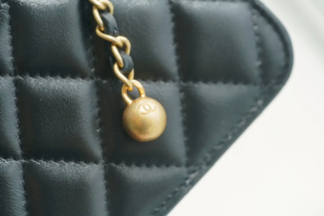 샤넬 더블 골드볼 미니 WOC 블랙