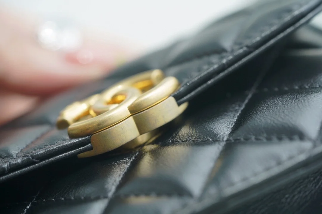 샤넬 더블 골드볼 미니 WOC 블랙