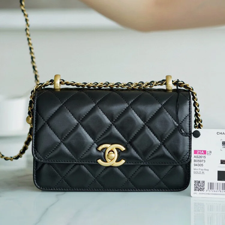 샤넬 클래식 미니 WOC 19 블랙