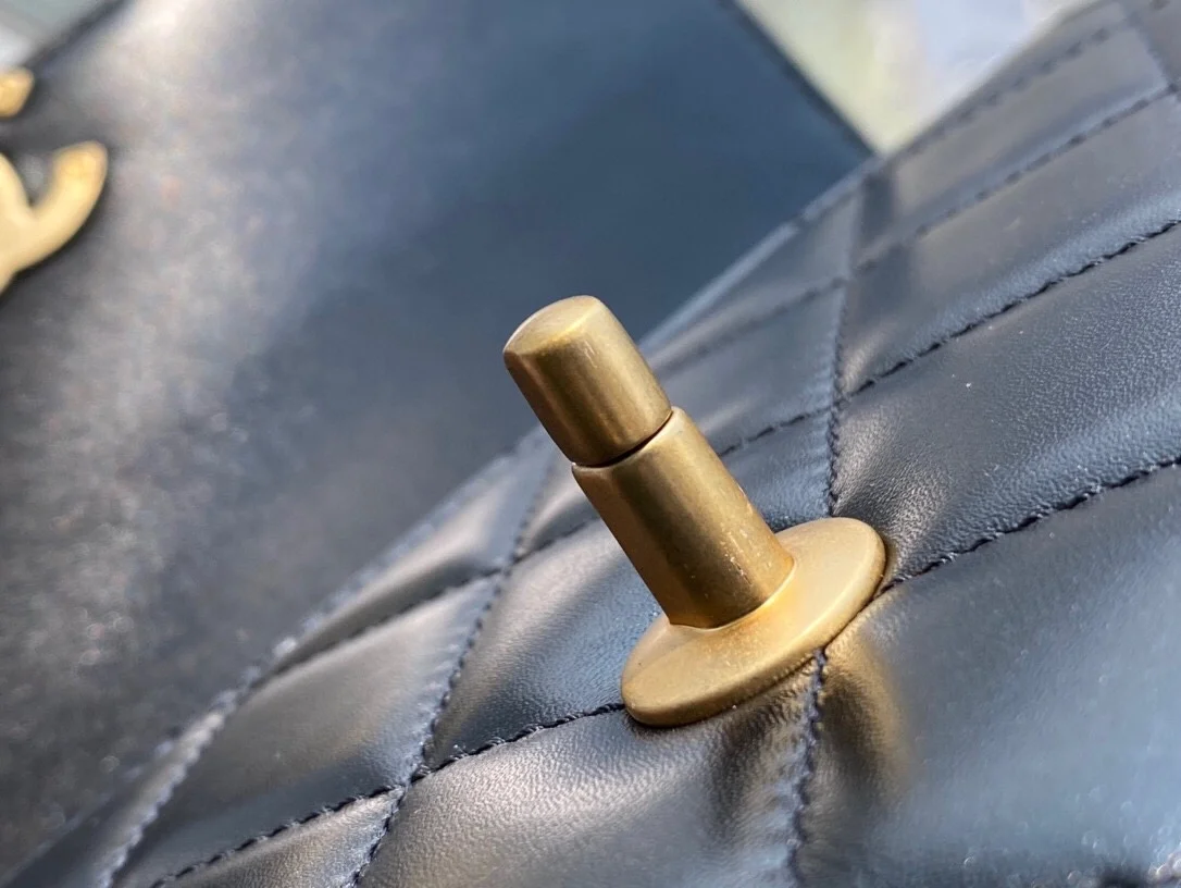 샤넬 클래식 미니 WOC 19 블랙