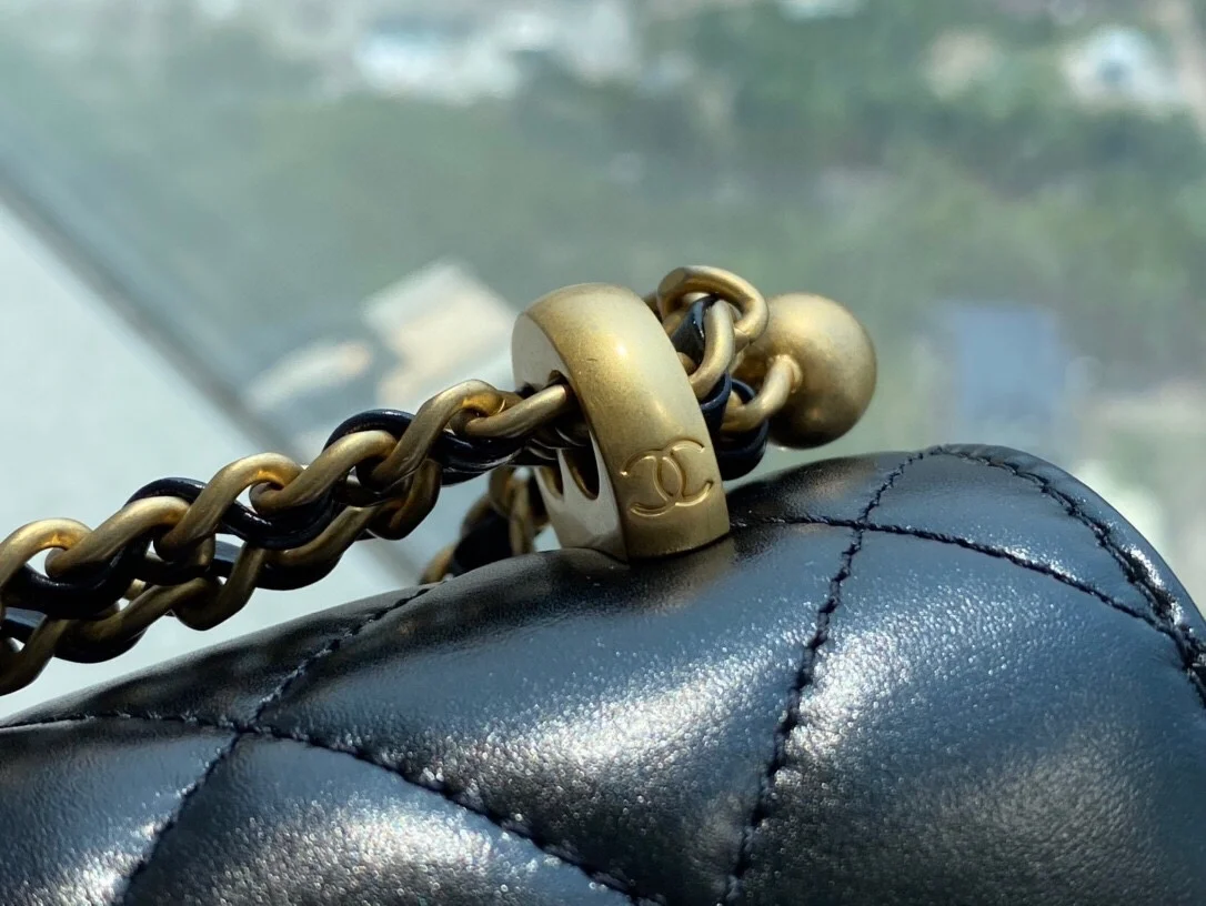 샤넬 클래식 미니 WOC 19 블랙