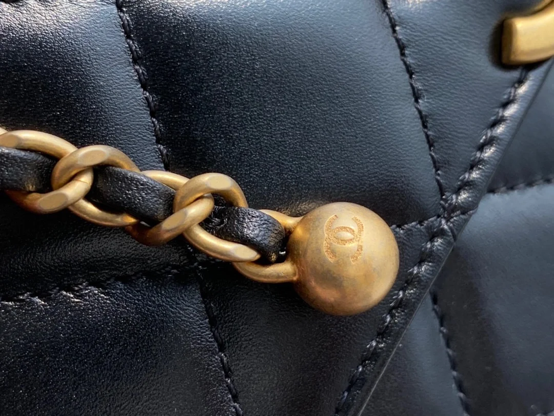 샤넬 클래식 스몰 WOC 22 블랙