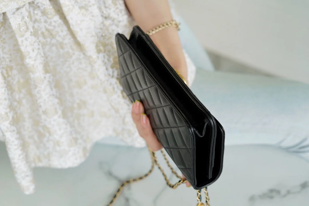 샤넬 WOC 체인 월렛 블랙 카프스킨