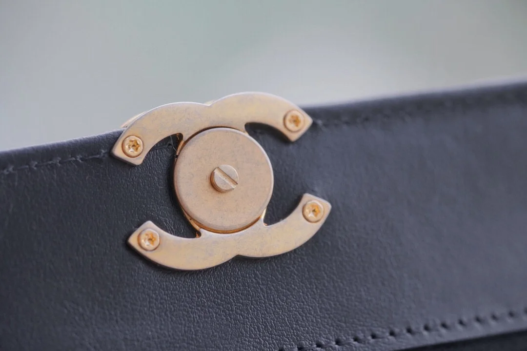 샤넬 WOC 체인 월렛 블랙 카프스킨