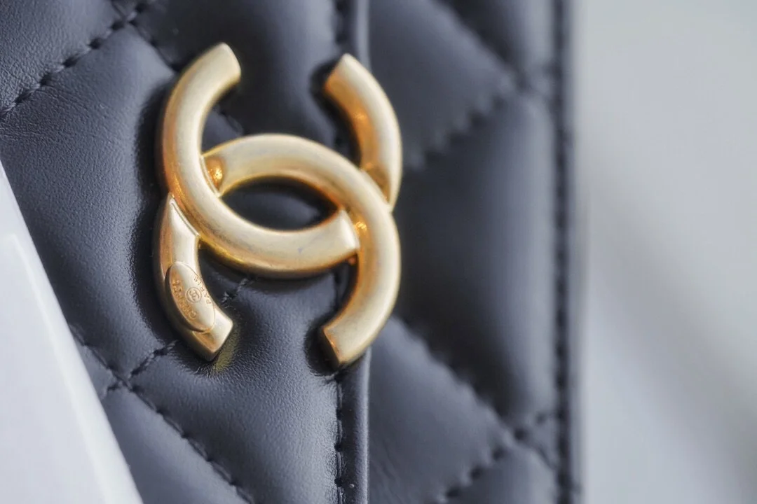 샤넬 WOC 체인 월렛 블랙 카프스킨