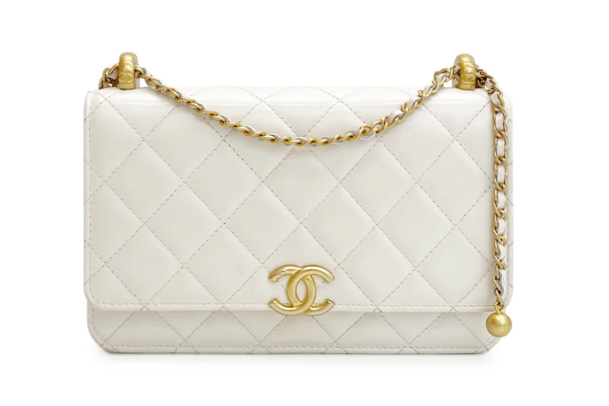 샤넬 WOC 체인 월렛 화이트 램스킨