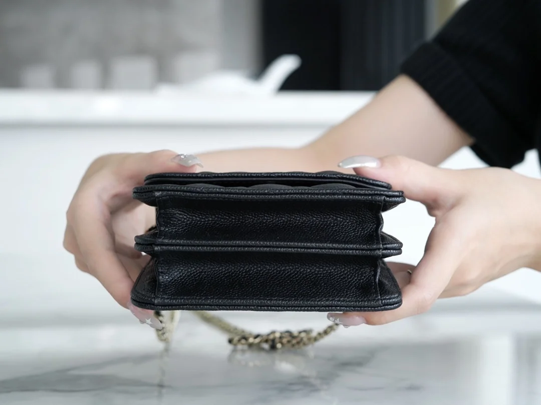 샤넬 리본 체인 WOC 미니백