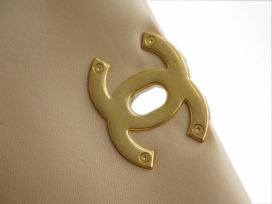 샤넬 19백 미디엄(스몰) 골드 체인 램스킨 살구