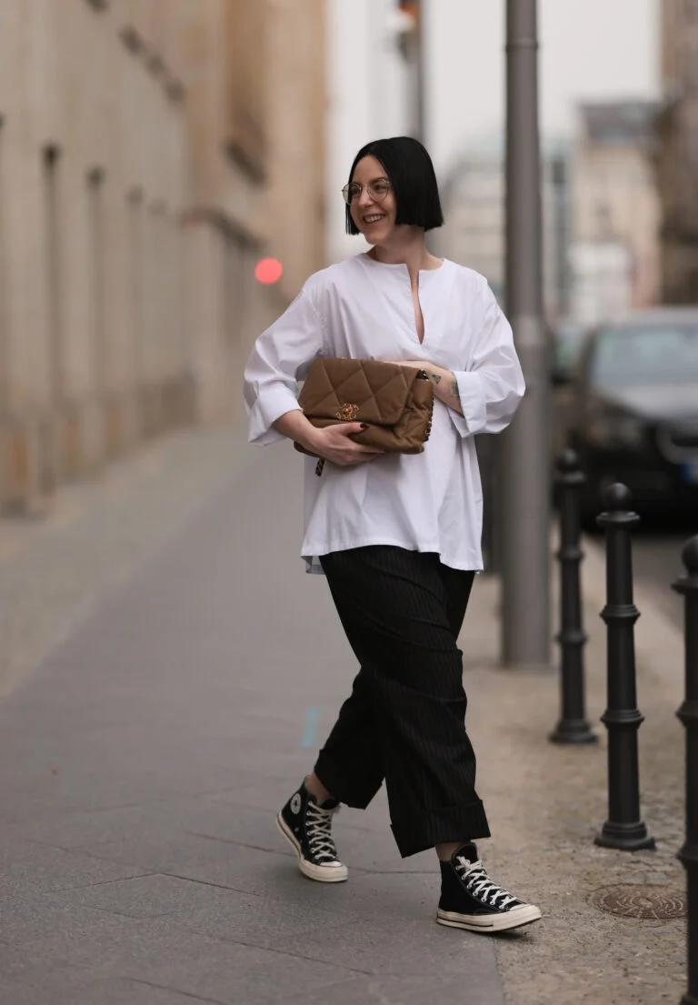 샤넬 19백 미디엄(스몰) 골드 체인 램스킨 캬라멜