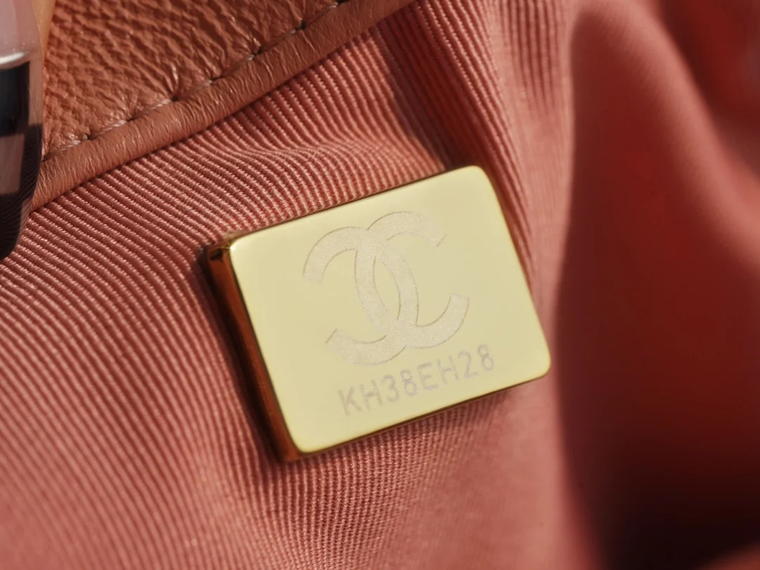 샤넬 19백 미디엄(스몰) 골드 체인 램스킨 라이트 핑크