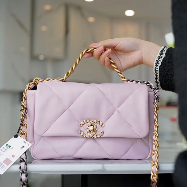 샤넬 19백 미디엄(스몰) 골드 체인 램스킨 페일 핑크