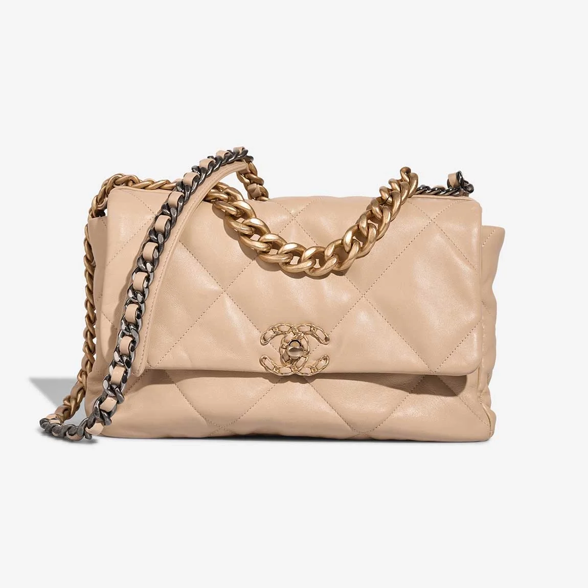 샤넬 19백 라지 골드 체인 램스킨 살구