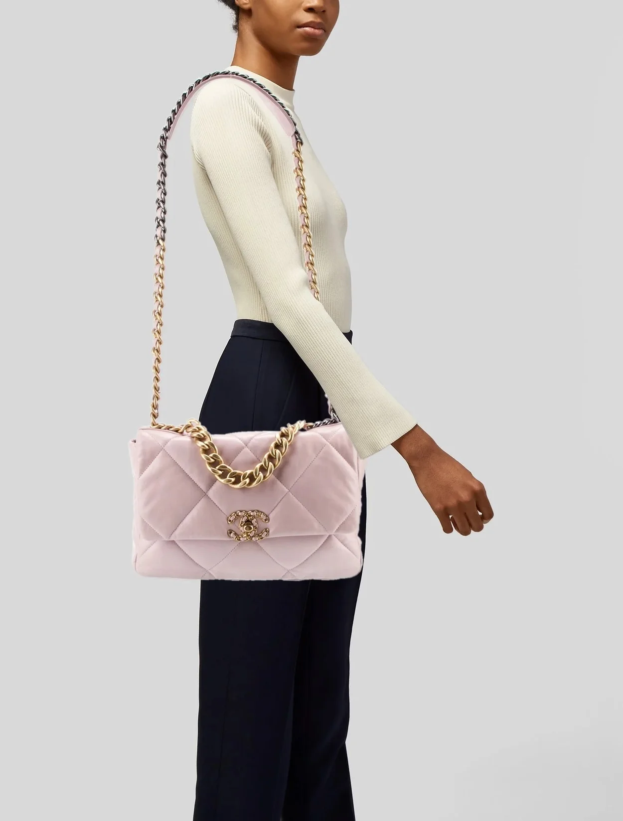 샤넬 19백 라지 골드 체인 램스킨 핑크