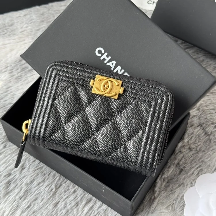 샤넬 보이 캐비어 금장 카드지갑 A80602