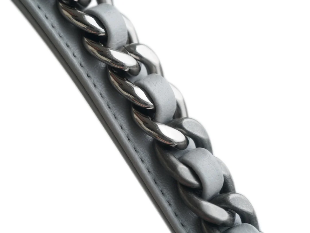 샤넬 19백 라지 골드 체인 램스킨 그레이