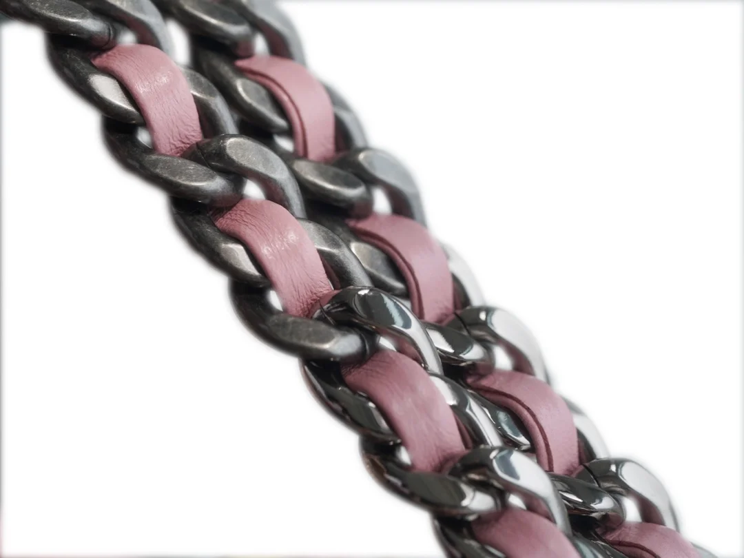 샤넬 19백 쇼핑 토트 미디엄 램스킨 핑크