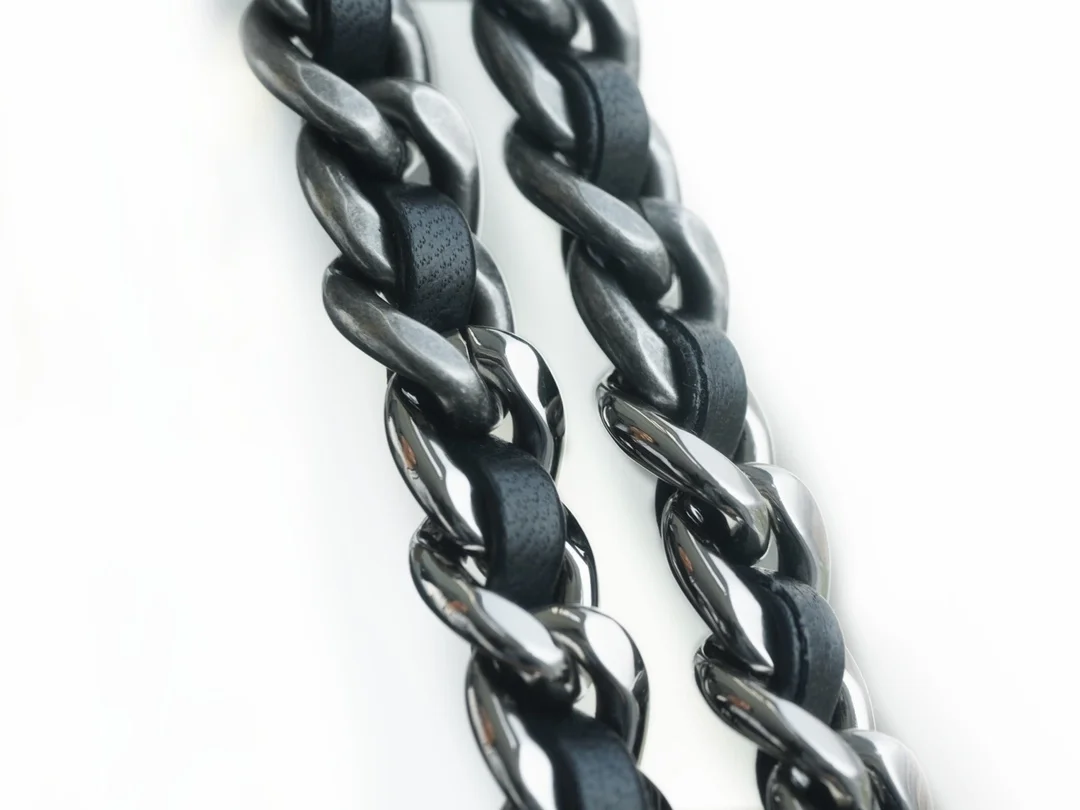 샤넬 19백 램스킨 East/West 쇼핑 토트 블랙