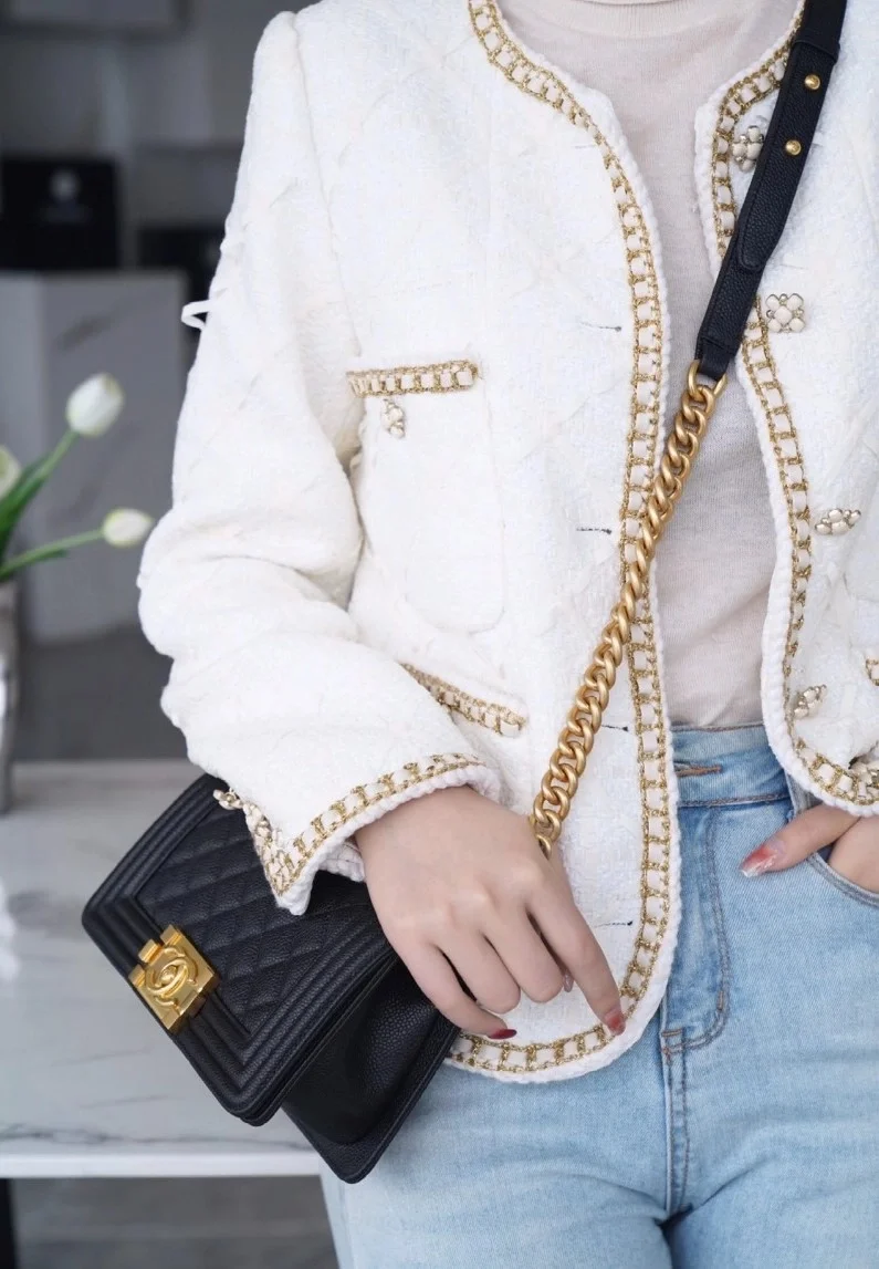 샤넬 보이백 스몰 블랙 금장 캐비어