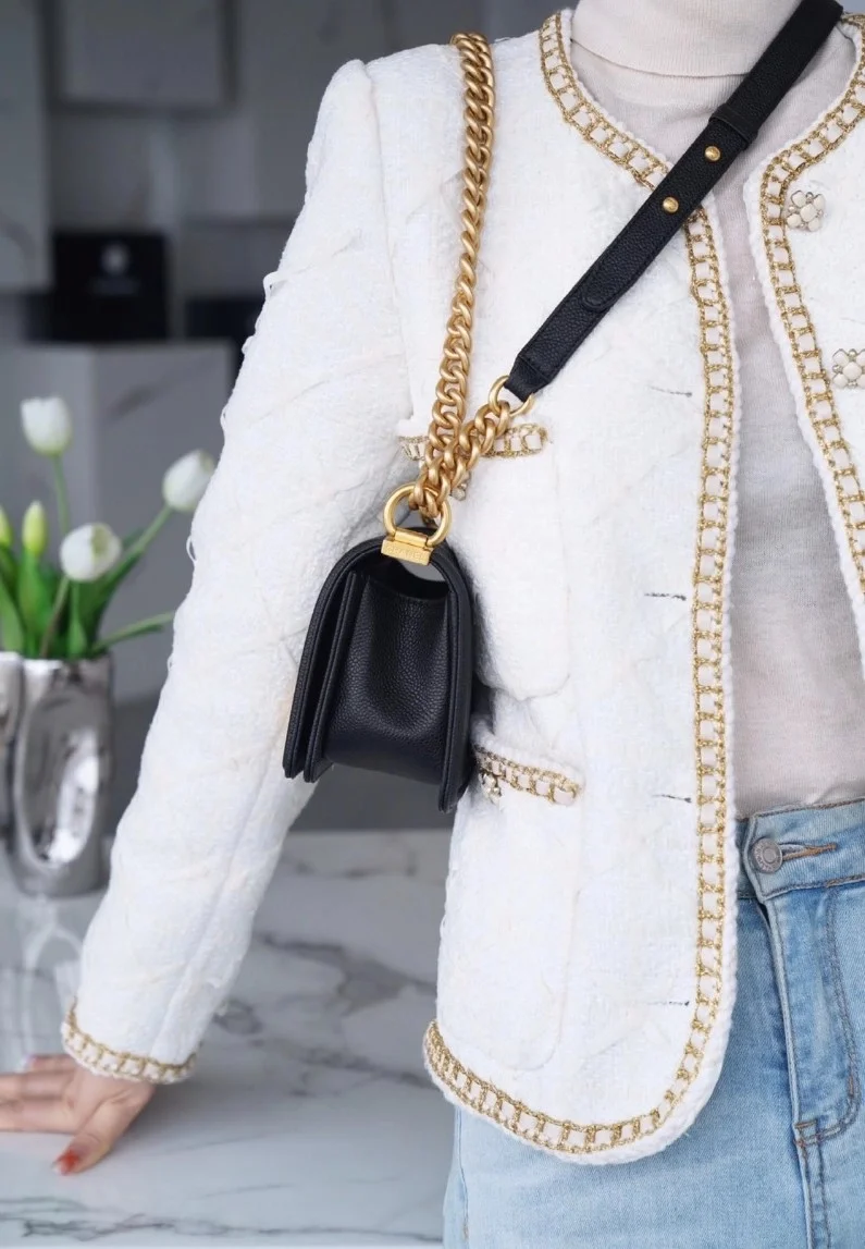 샤넬 보이백 스몰 블랙 금장 캐비어