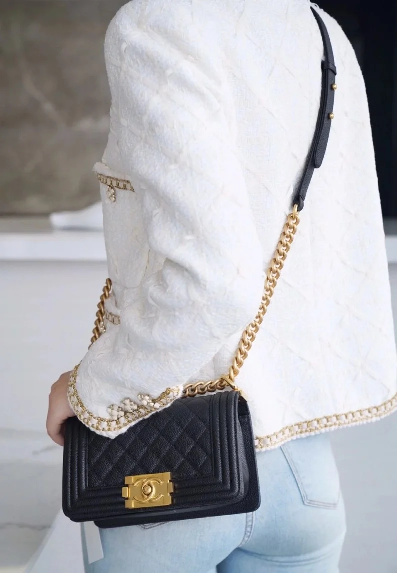 샤넬 보이백 스몰 블랙 금장 캐비어