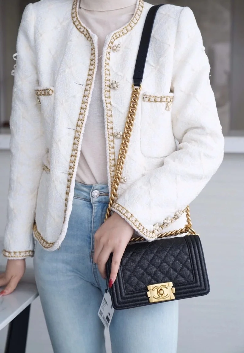 샤넬 보이백 스몰 블랙 금장 캐비어