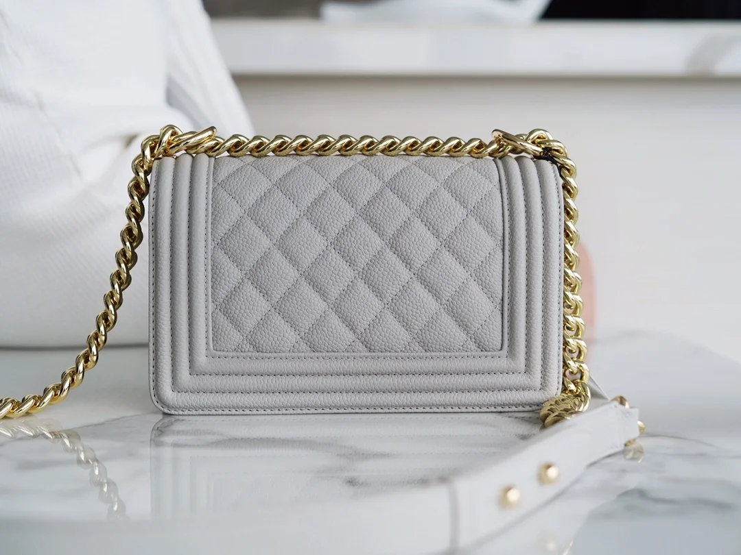 샤넬 보이백 스몰 그레이 금장 캐비어