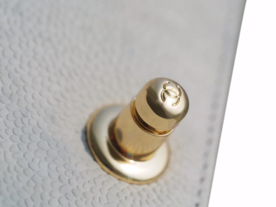 샤넬 보이백 스몰 그레이 금장 캐비어