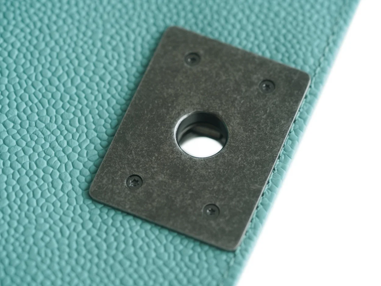 샤넬 보이백 스몰 티파니 블루 은장 캐비어