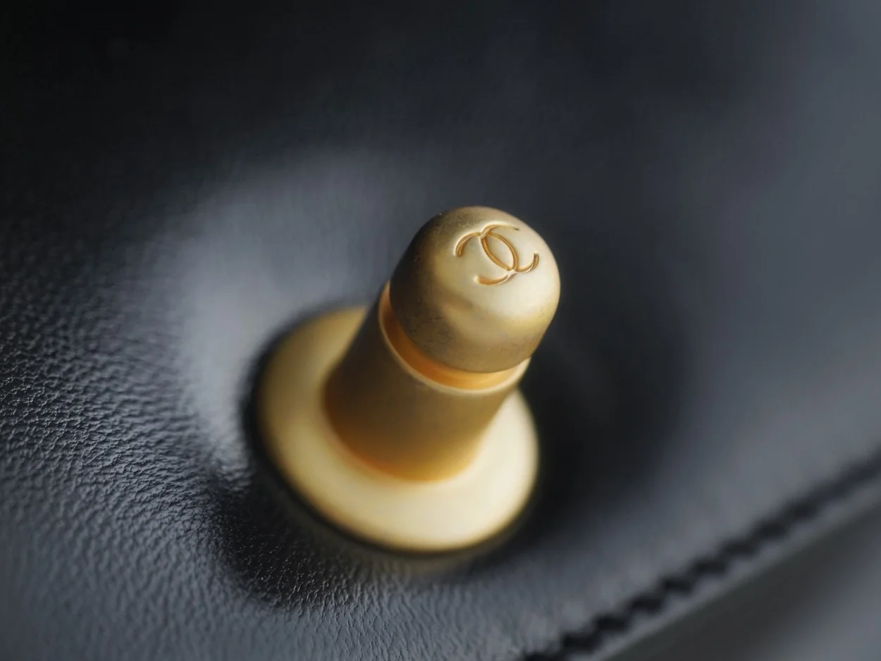 샤넬 보이백 스몰 블랙 금장 램스킨