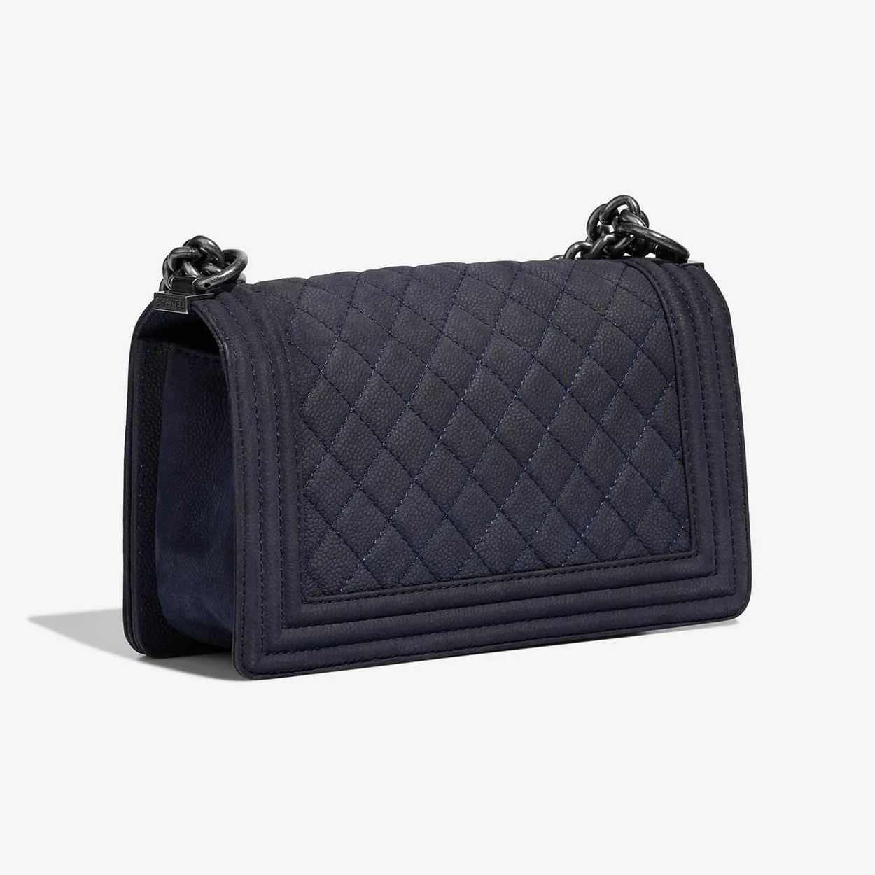 샤넬 보이백 미디엄 다크 블루 은장 캐비어