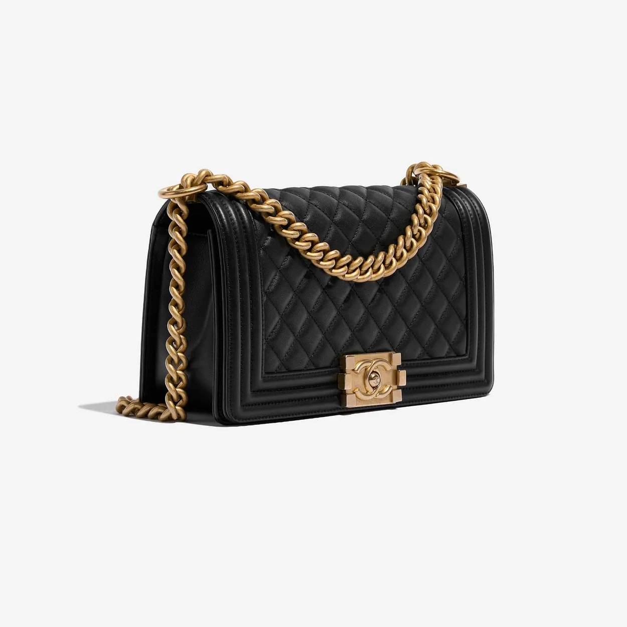 샤넬 램스킨 보이백 미디엄 골드 버클