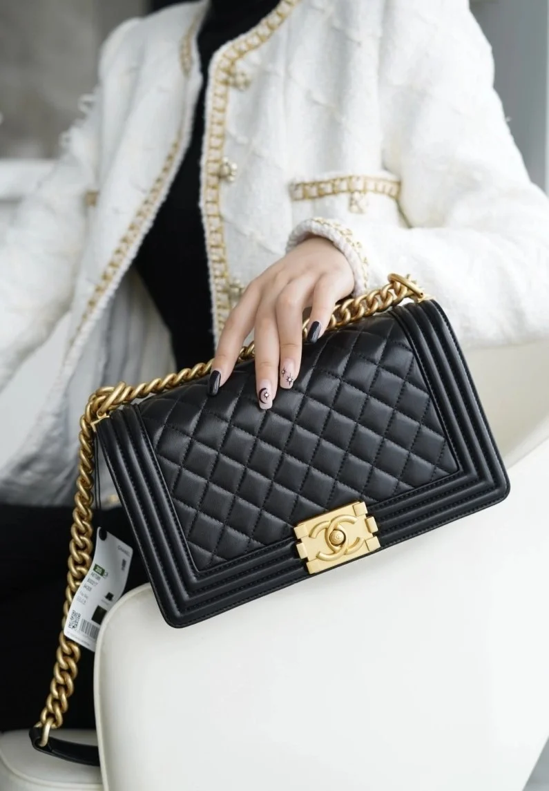 샤넬 램스킨 보이백 미디엄 골드 버클