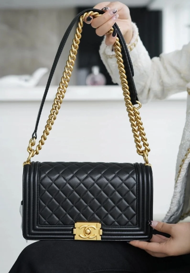 샤넬 램스킨 보이백 미디엄 골드 버클