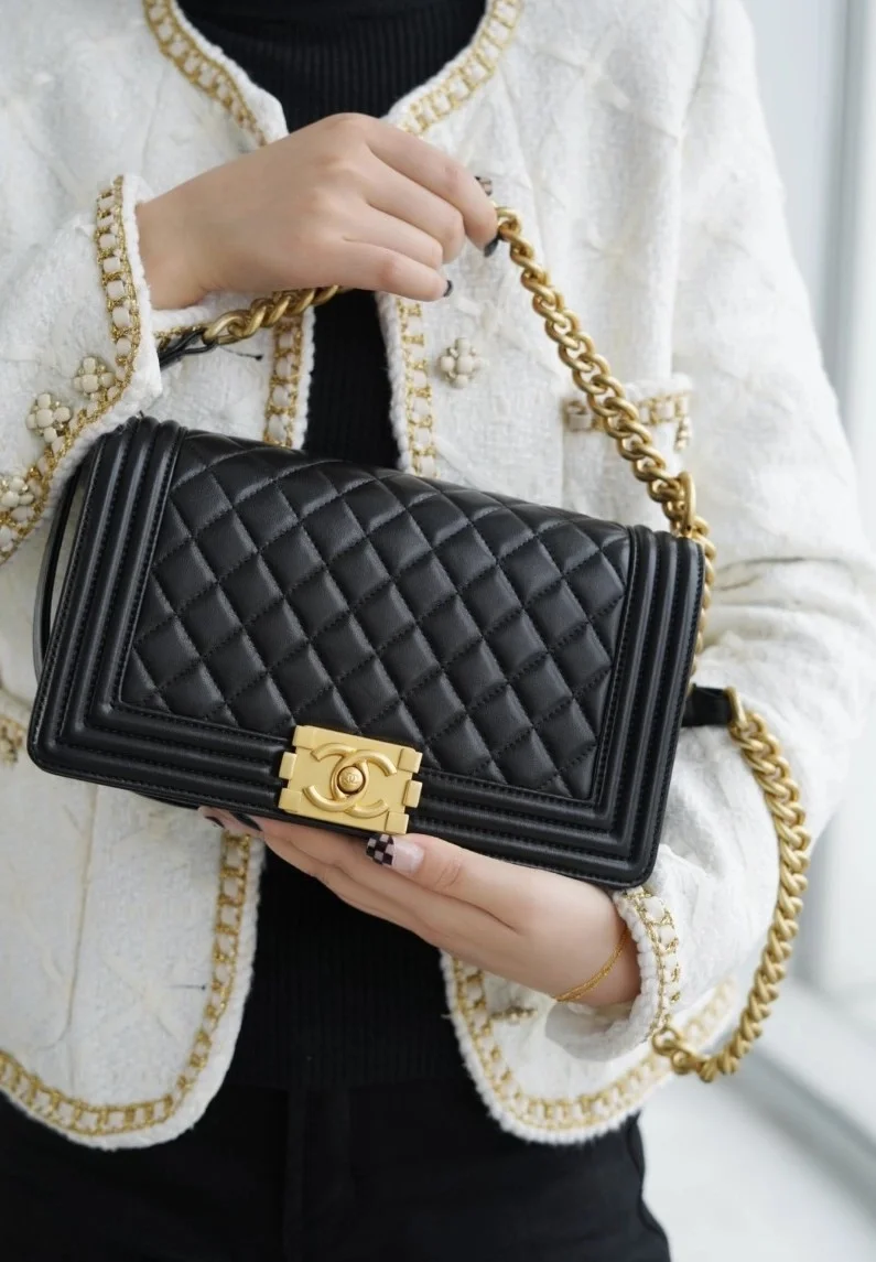 샤넬 램스킨 보이백 미디엄 골드 버클