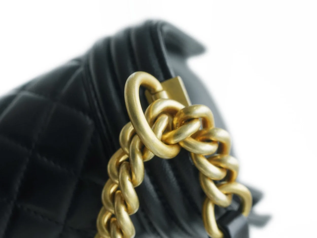 샤넬 램스킨 보이백 미디엄 골드 버클