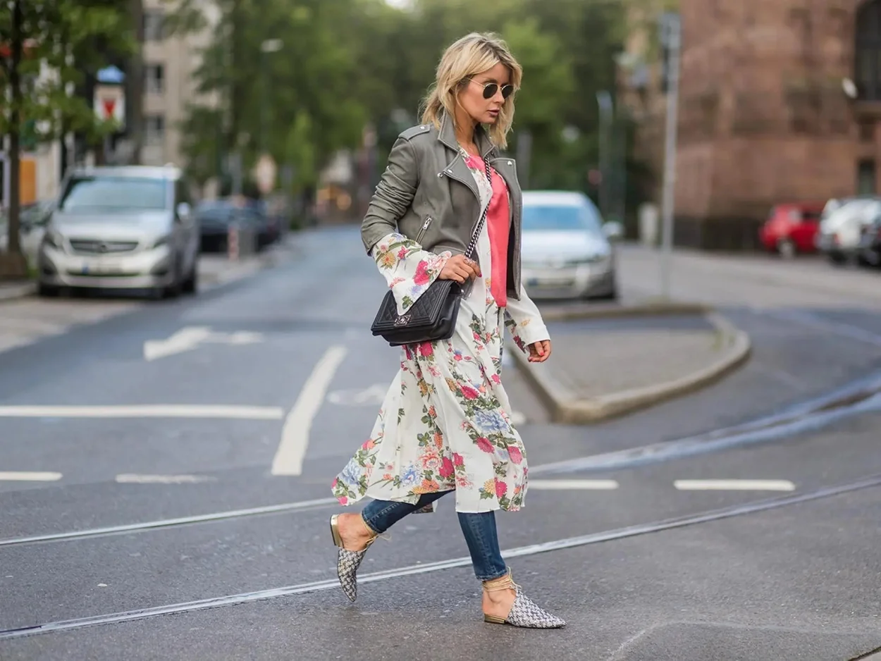 샤넬 보이백 미디엄 블랙 은장 램스킨