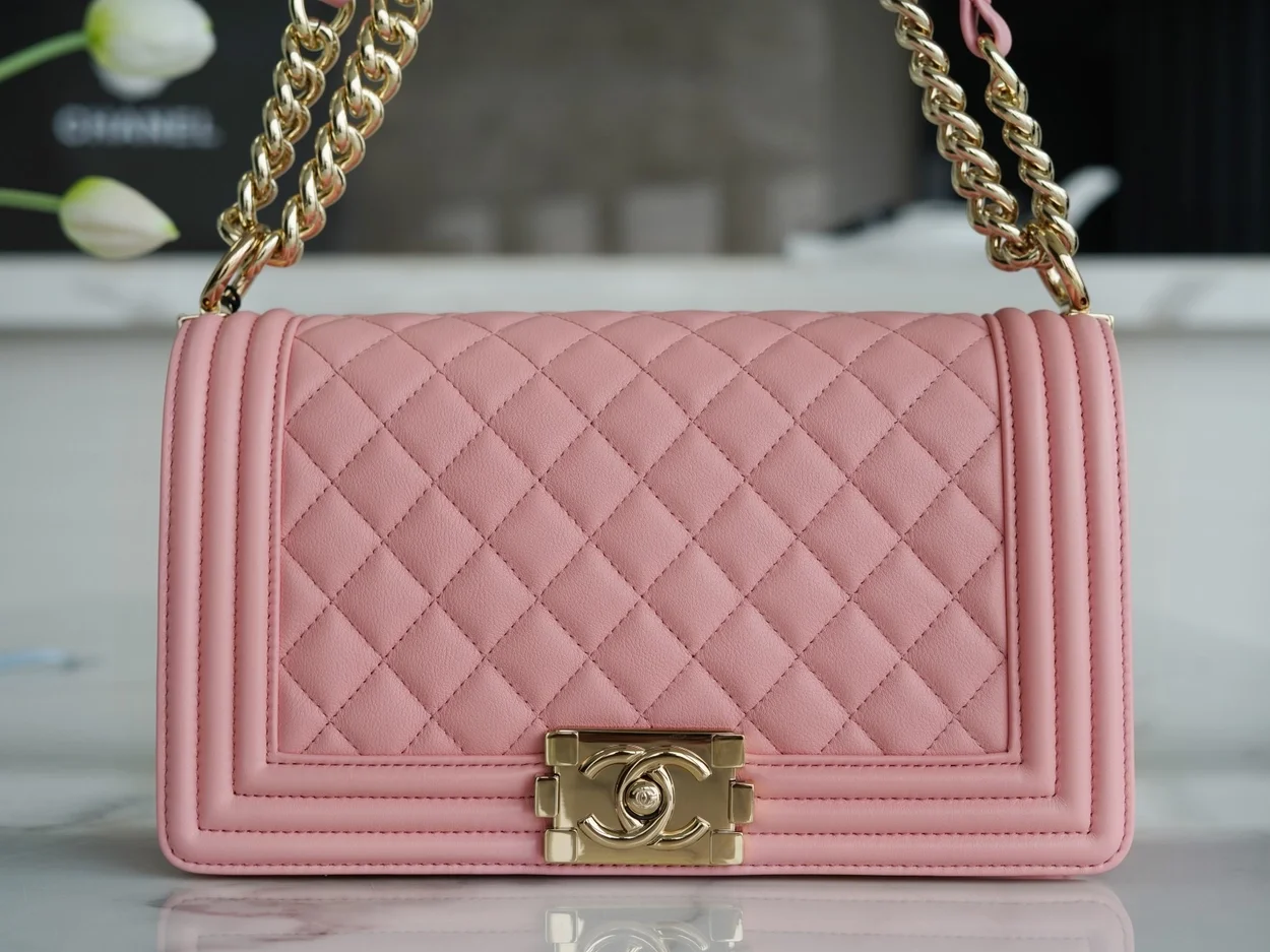 샤넬 보이백 미디엄 핑크 금장