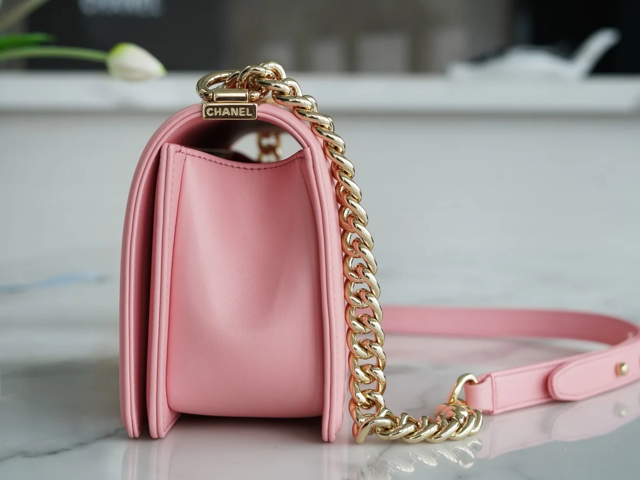 샤넬 보이백 미디엄 핑크 금장