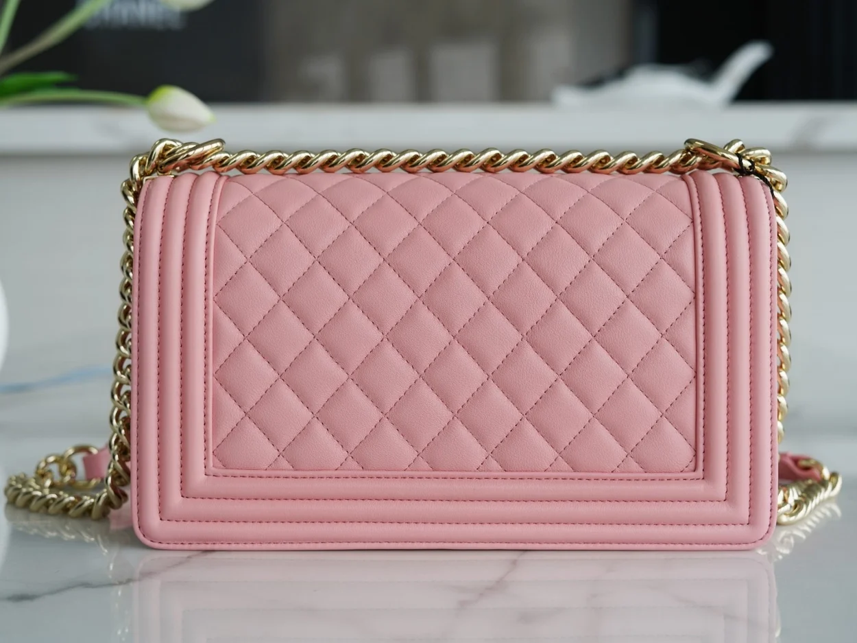 샤넬 보이백 미디엄 핑크 금장