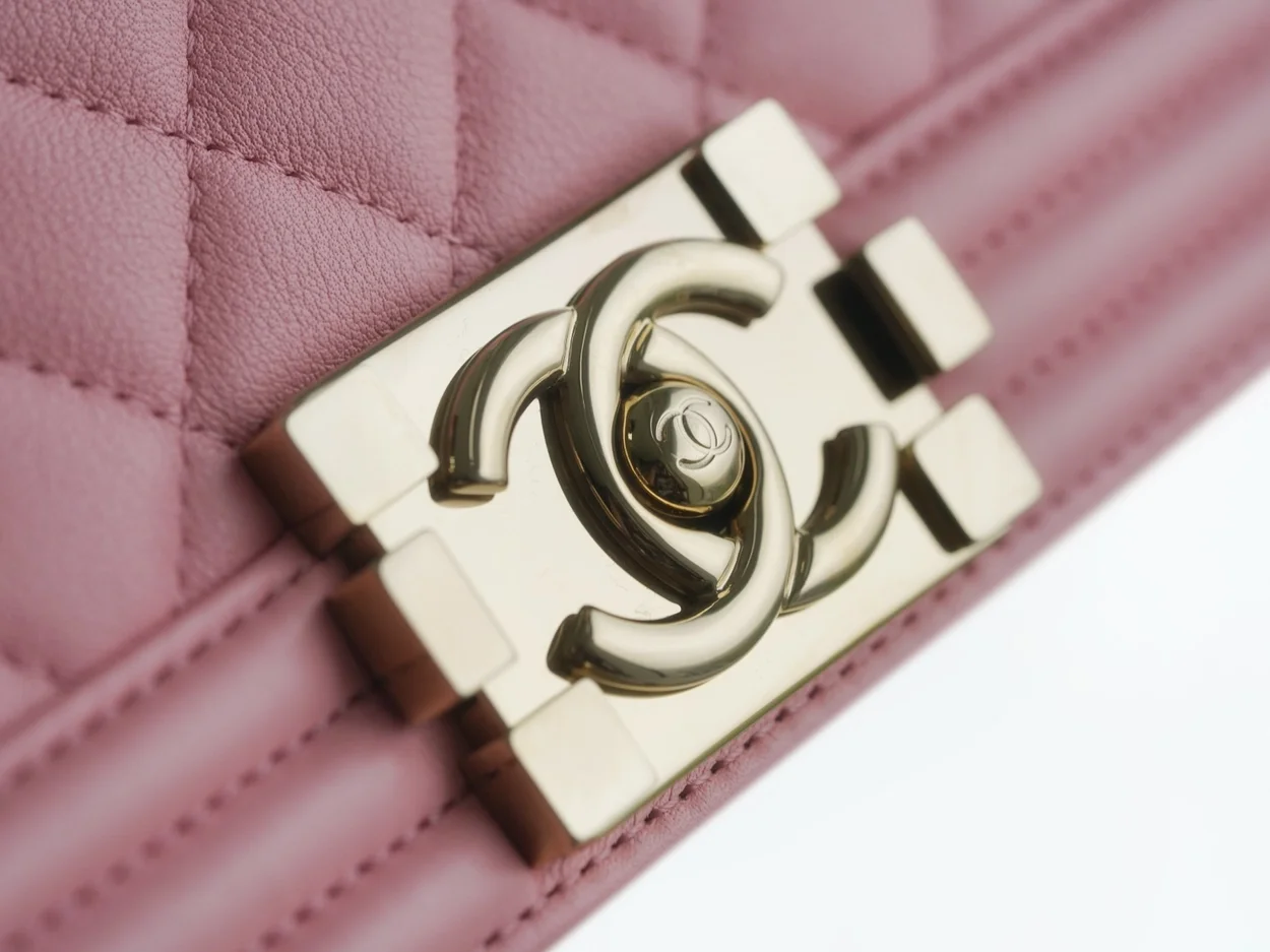 샤넬 보이백 미디엄 핑크 금장