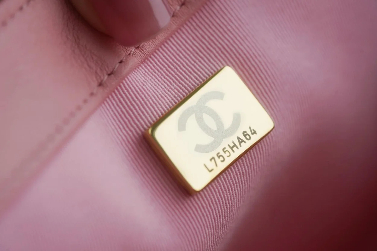 샤넬 보이백 미디엄 핑크 금장