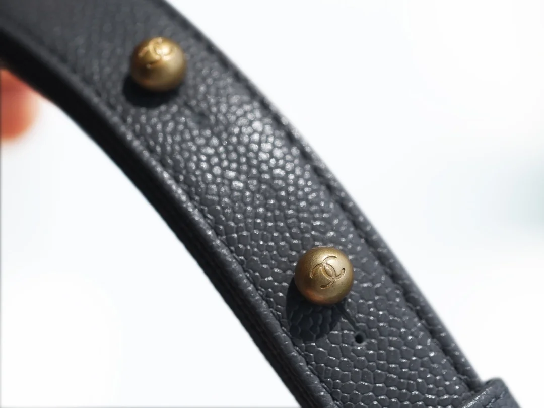 샤넬 보이백 미니 다크 그레이 금장 캐비어