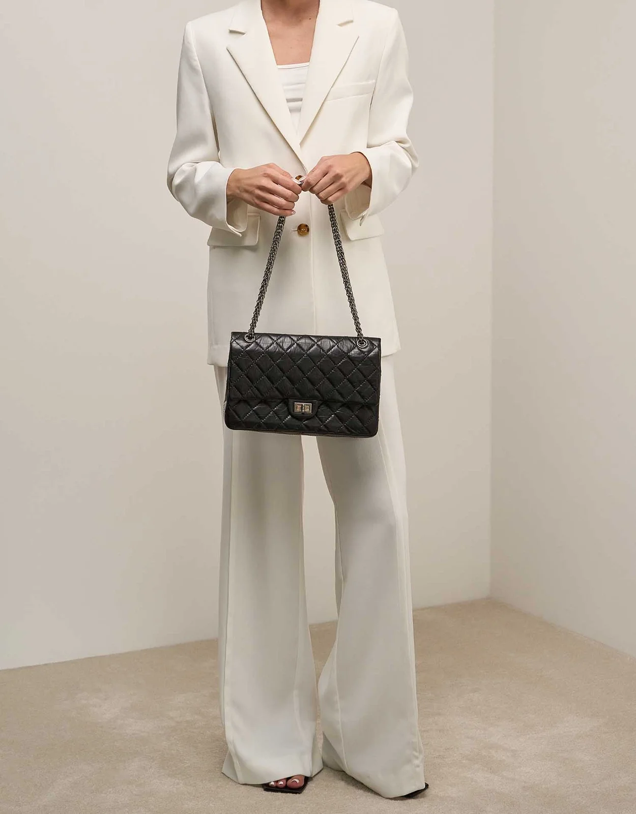 샤넬 2.55 빈티지 플랩백 블랙 은장 라지