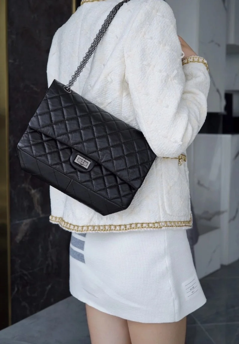 샤넬 2.55 빈티지 플랩백 블랙 은장 라지