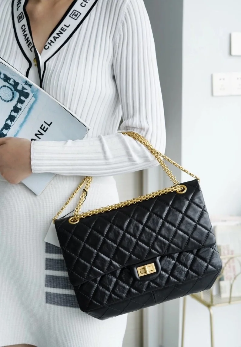샤넬 2.55 빈티지 플랩백 블랙 금장 라지