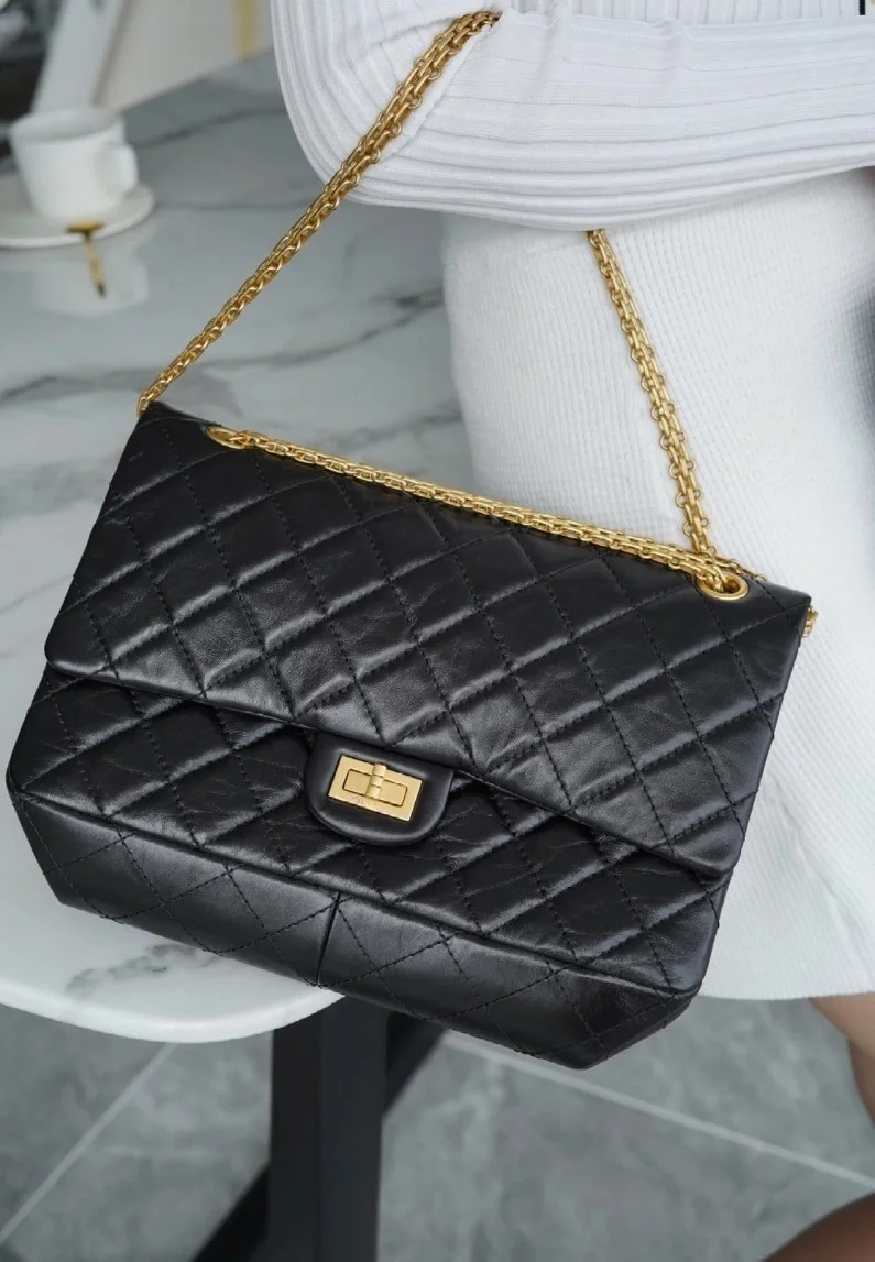 샤넬 2.55 빈티지 플랩백 블랙 금장 라지