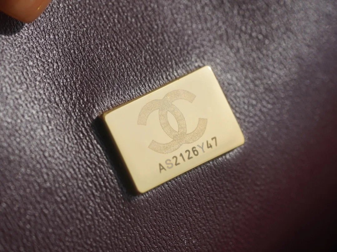 샤넬 2.55 빈티지 플랩백 블랙 금장 라지