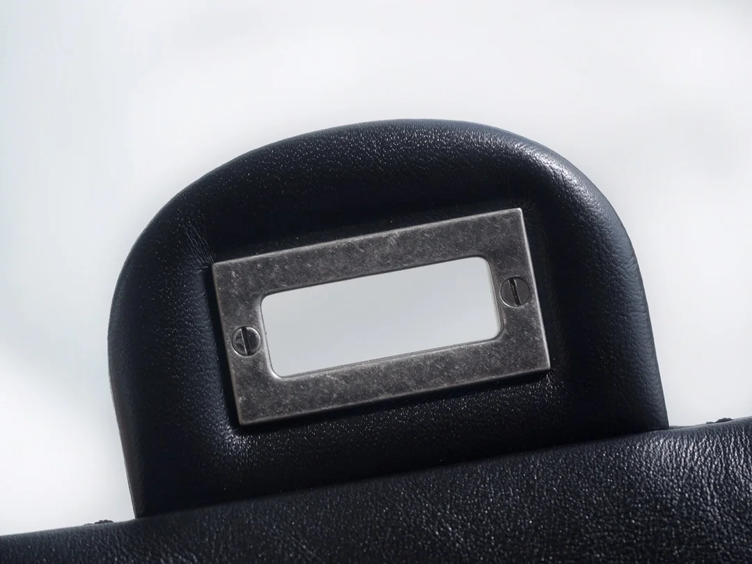 샤넬 2.55 빈티지 플랩백 블랙 은장 미니